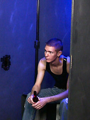 Threesome gays in gloryhole scene
