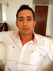 Bronzed Miami boy jerking cock