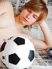 Horny twink guy stripping and shows his juicy tool
