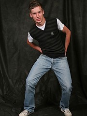 Horny twink gay boy gets naked and posing