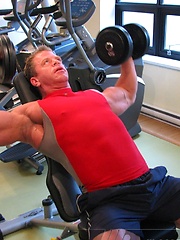 This ripped bodybuilder shows us what he does to keep in shape