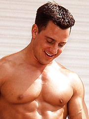 Muscle man shows his cock and sexy butt