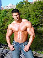 Really hot muscleman Kurt Beckmann