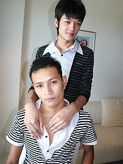 16 photos of 2 Asian cuties stripping each other