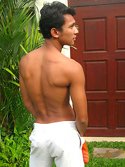 Hot Gene strips outdoors