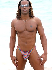 Muscled black man jacking off his big cock