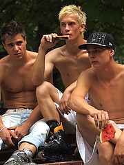 Gay boys fucking and sucking pictures