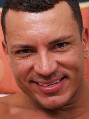 Sexy 34yo beefy daddy from South America exposes his sweet cock