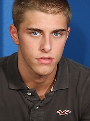 Boy-next-door Chase solo pics