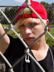 Blond bombshell Jessie Montgomery spots hot jock Austin Ried