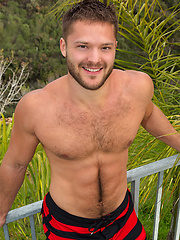 Hudson is a 23yo young muscle bear