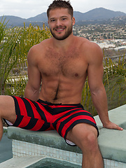 Hudson is a 23yo young muscle bear