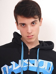 David plays with own tight asshole