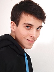 David plays with own tight asshole