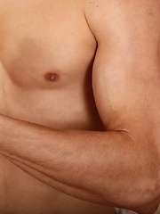 Fit guy Chose Morandi busts a nut all over his stomach.