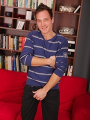 Sexy Stanley Klyne spreads his beautiful asshole.