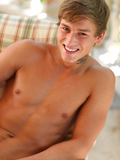 gay porn Kevin Warhol